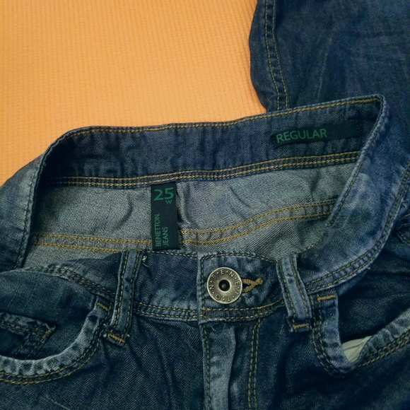 Benetton Dark Wash Lightweight Jeans - Picture 4 of 4
